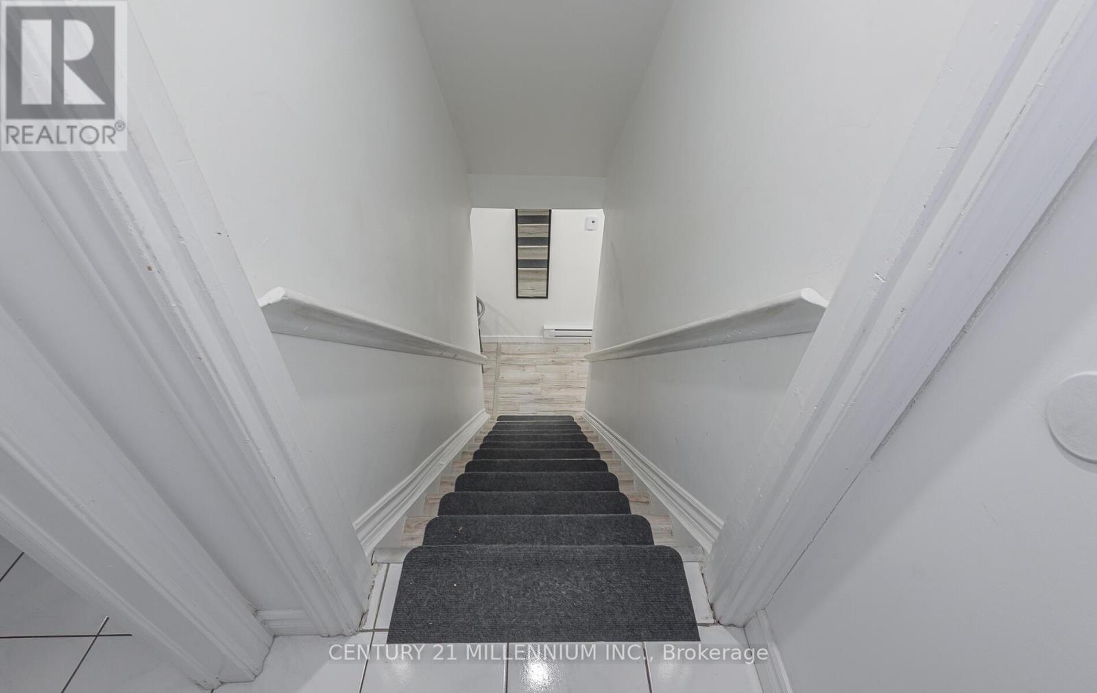 4 Heatherside Court, Brampton, Ontario  L6S 1N9 - Photo 24 - W12804026