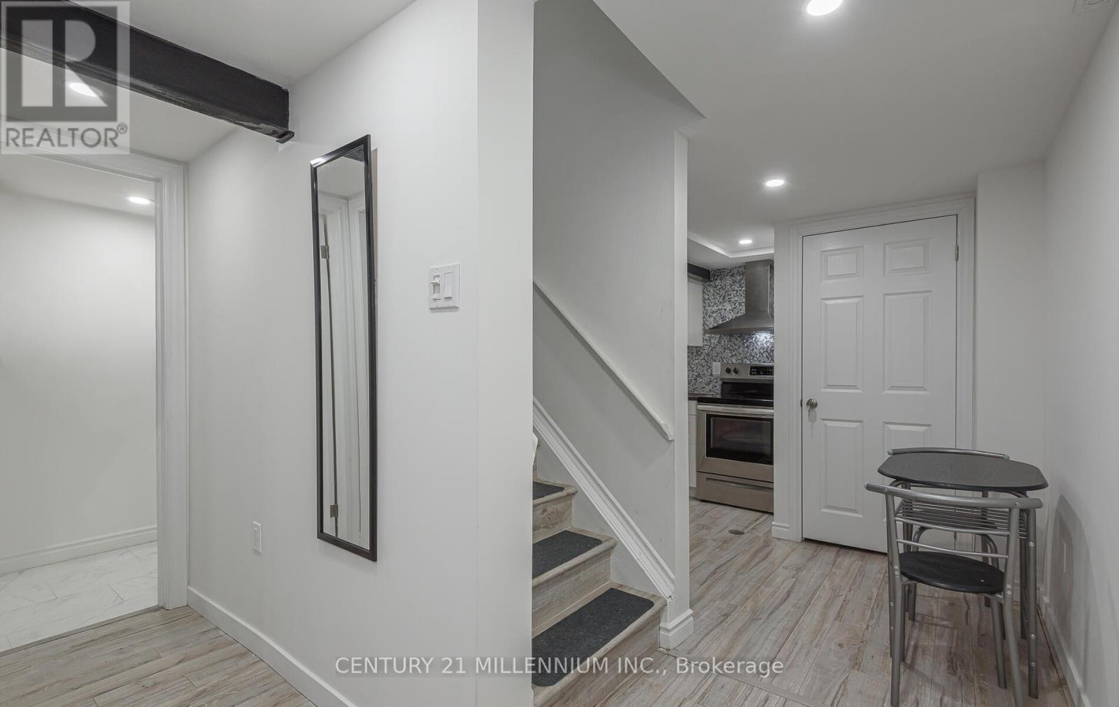 4 Heatherside Court, Brampton, Ontario  L6S 1N9 - Photo 25 - W12804026