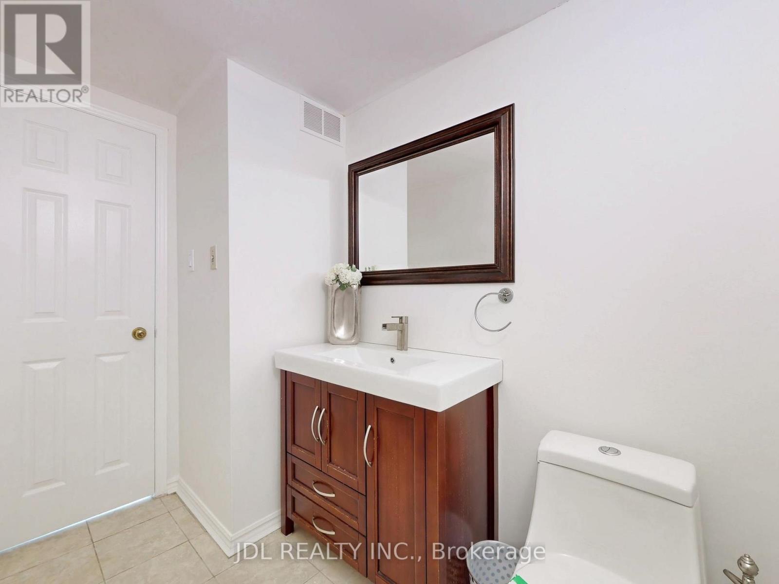 112 - 2205 South Millway, Mississauga, Ontario  L5L 3T2 - Photo 14 - W12820350