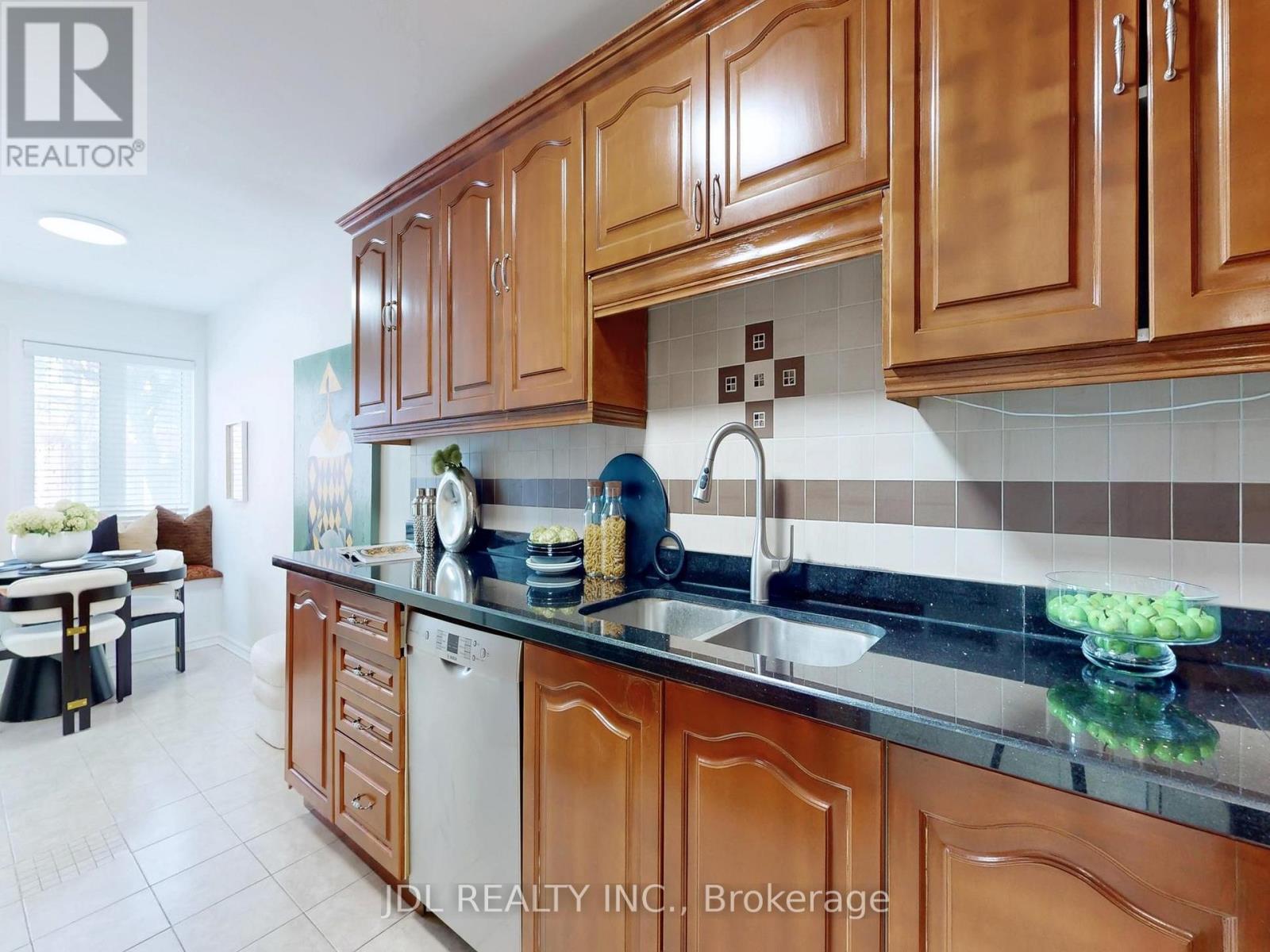 112 - 2205 South Millway, Mississauga, Ontario  L5L 3T2 - Photo 12 - W12820350