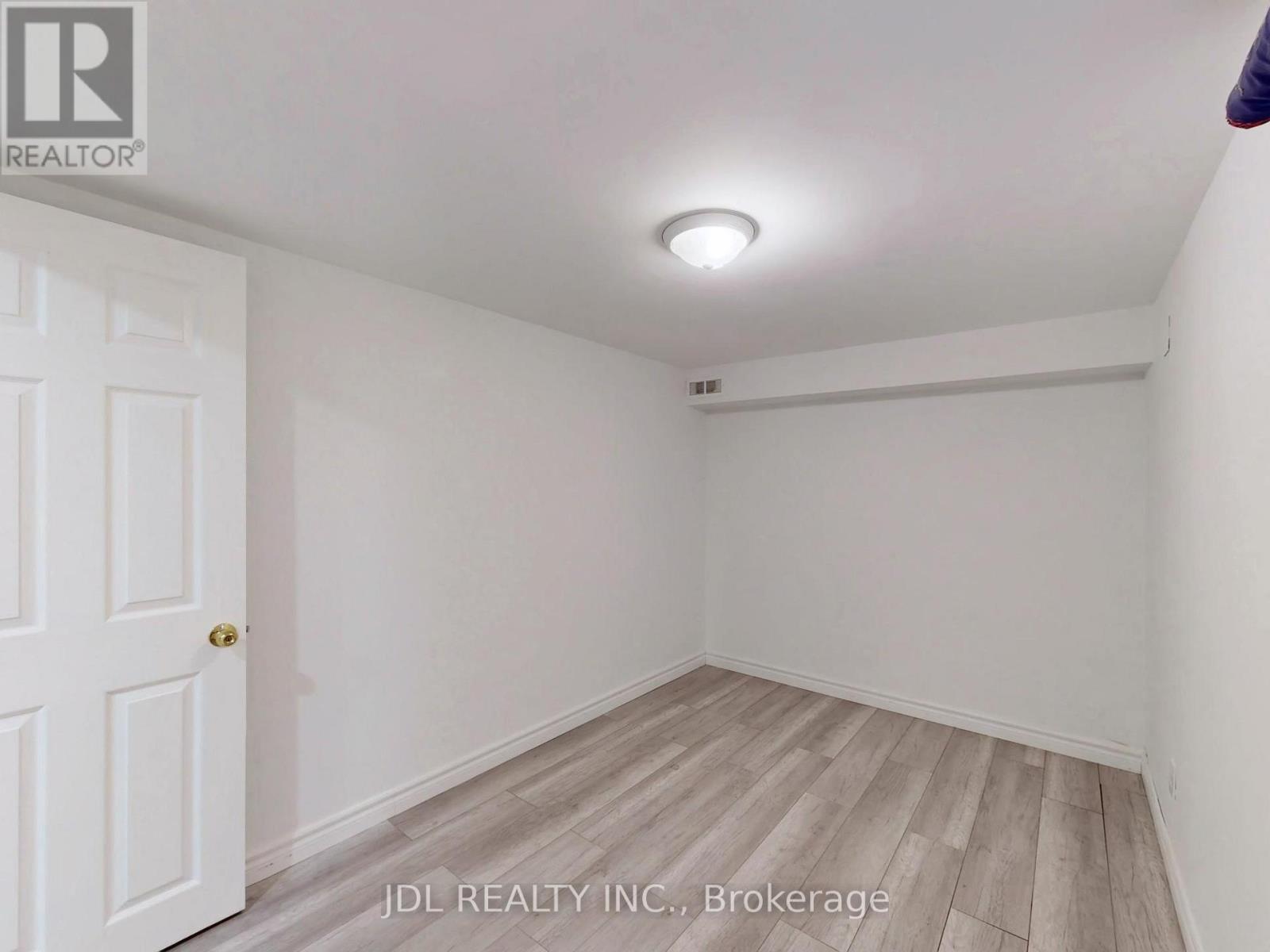 112 - 2205 South Millway, Mississauga, Ontario  L5L 3T2 - Photo 38 - W12820350