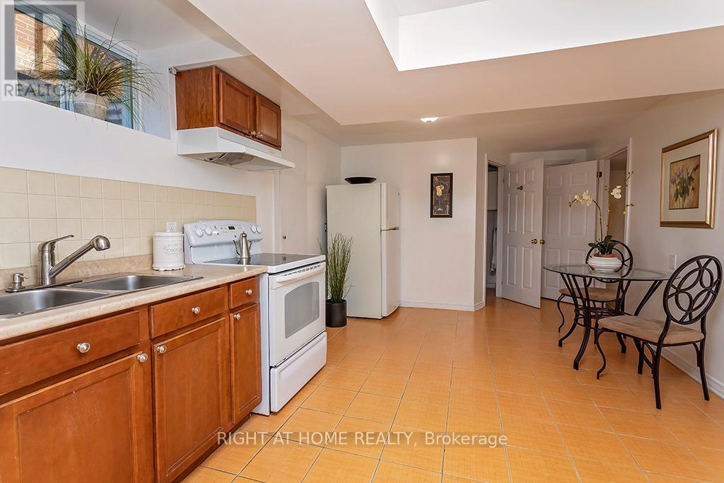 2814 Windjammer Road, Mississauga, Ontario  L5L 1T7 - Photo 47 - W12826670