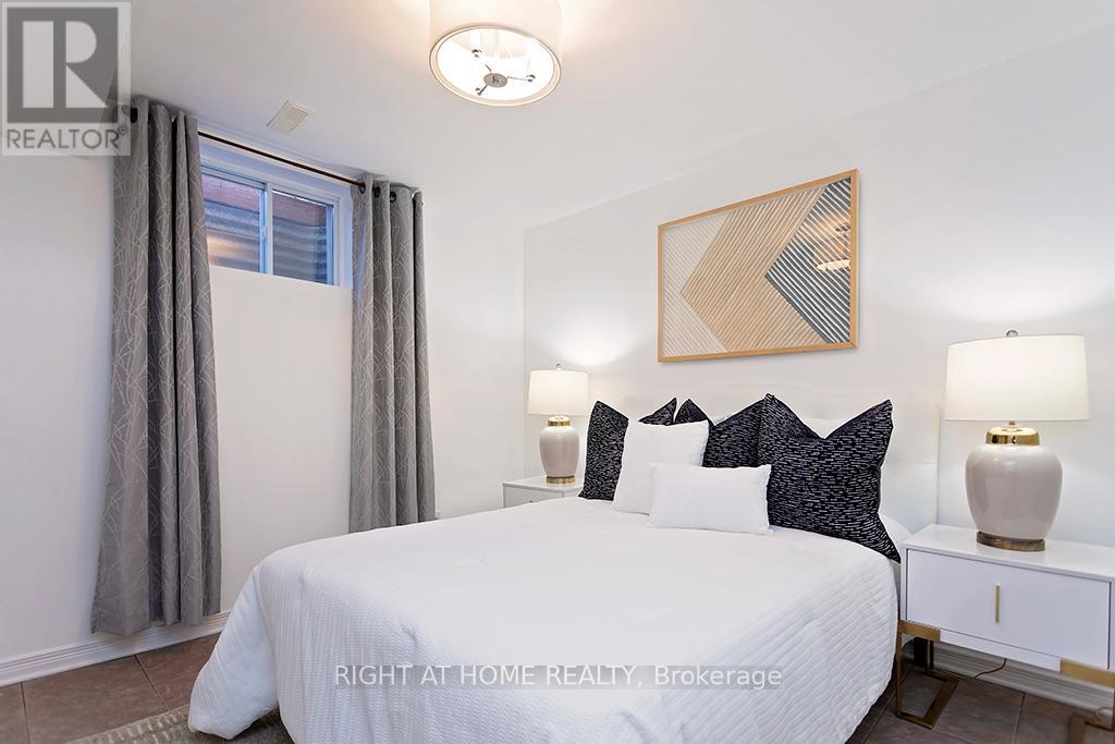 2814 Windjammer Road, Mississauga, Ontario  L5L 1T7 - Photo 44 - W12826670