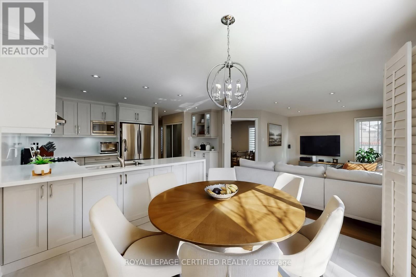 3898 Parkgate Drive, Mississauga, Ontario  L5N 7B4 - Photo 23 - W12826694