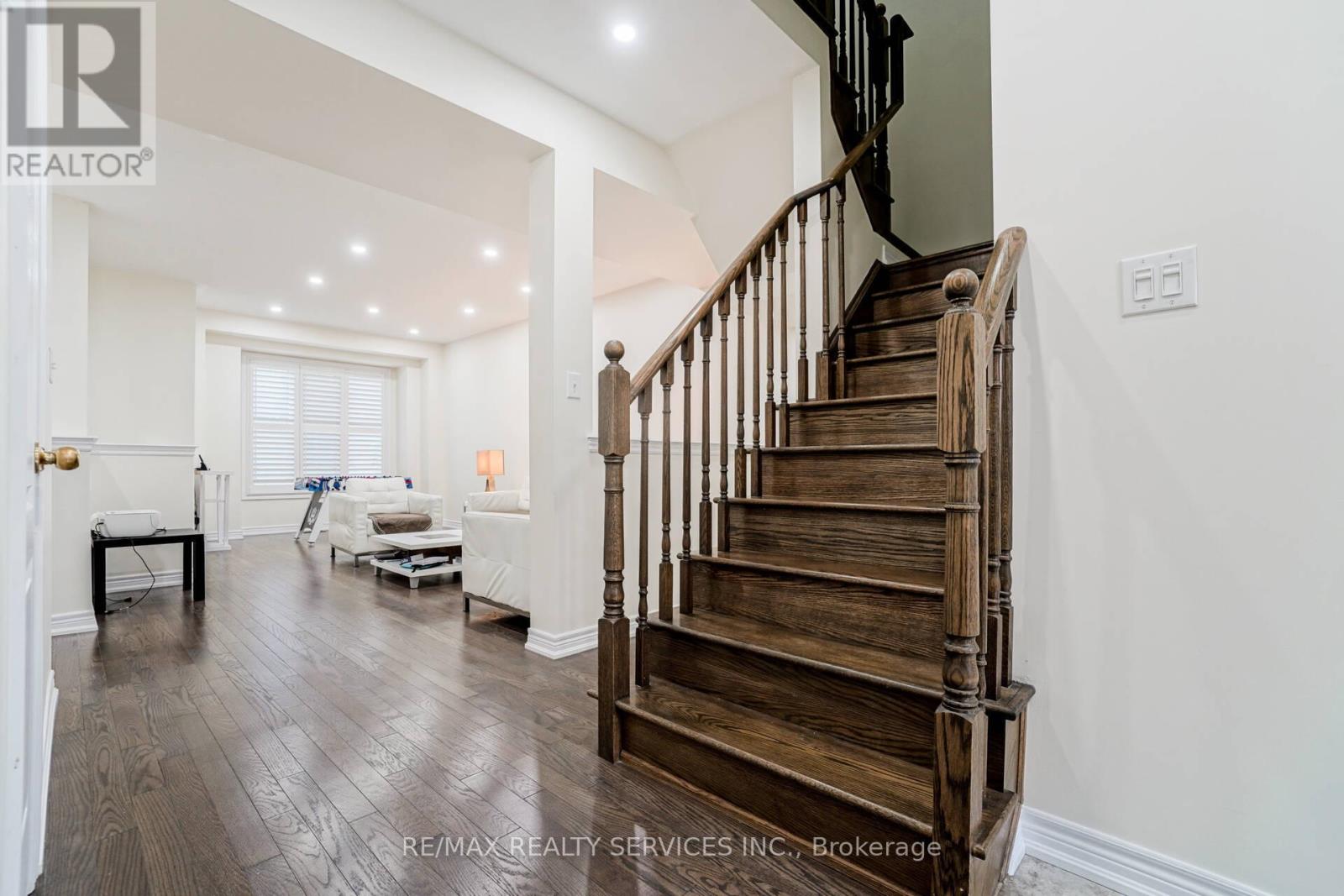 49 Sea Drifter Crescent, Brampton (Bram East), Ontario  L6P 4B1 - Photo 18 - W12826860