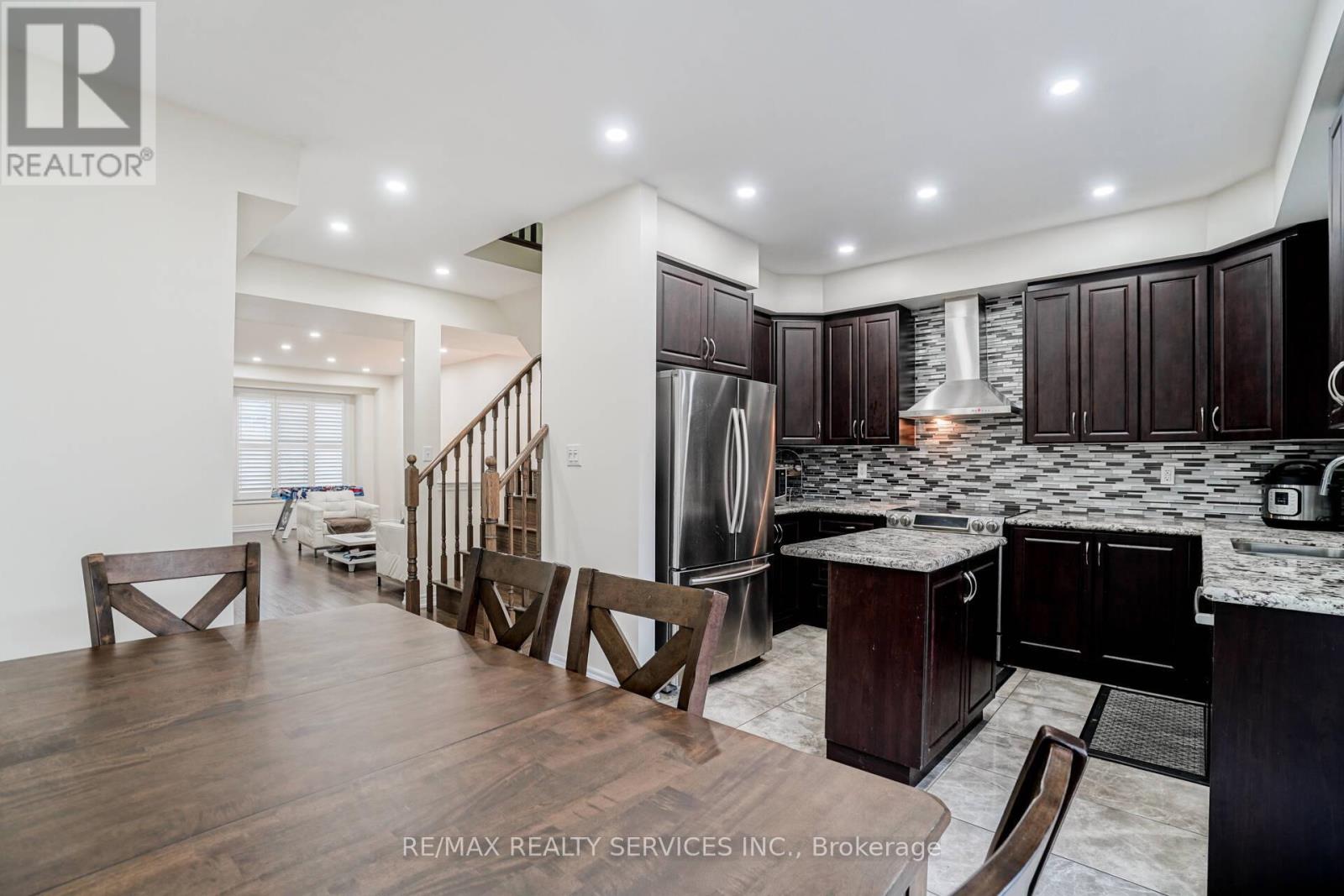 49 Sea Drifter Crescent, Brampton (Bram East), Ontario  L6P 4B1 - Photo 12 - W12826860