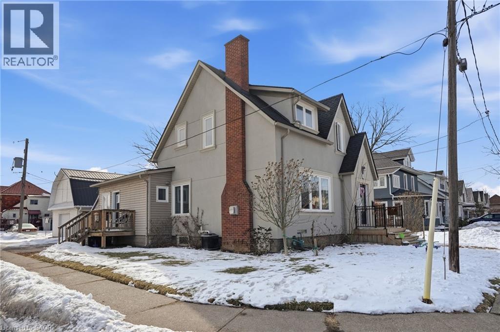 31 Spencer Street, Welland, Ontario  L3B 3W1 - Photo 3 - 40807843