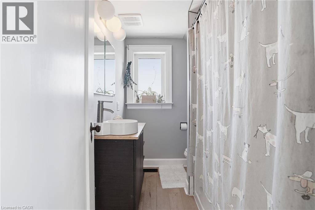 31 Spencer Street, Welland, Ontario  L3B 3W1 - Photo 15 - 40807837