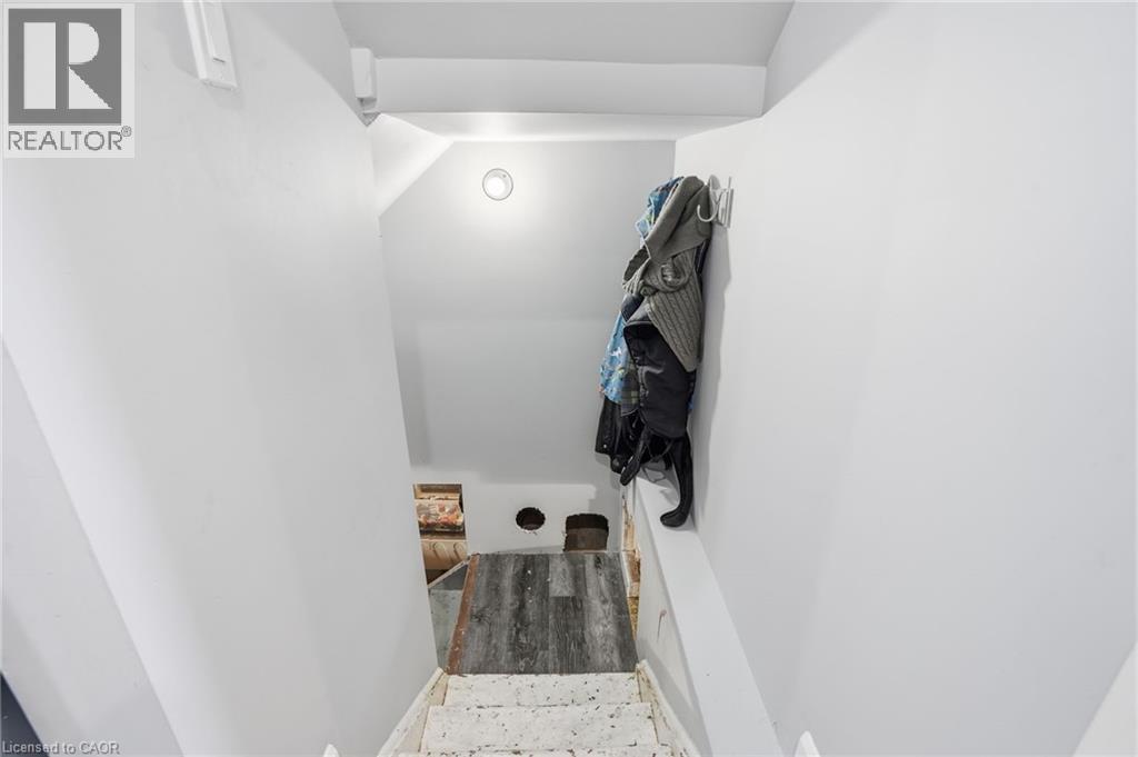 31 Spencer Street, Welland, Ontario  L3B 3W1 - Photo 18 - 40807837