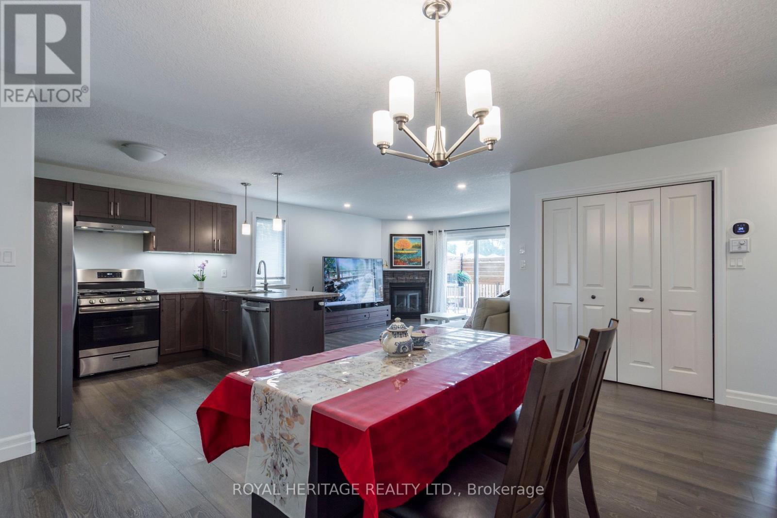 151 Rollins Drive, Belleville (Belleville Ward), Ontario  K8N 4J8 - Photo 12 - X12827176