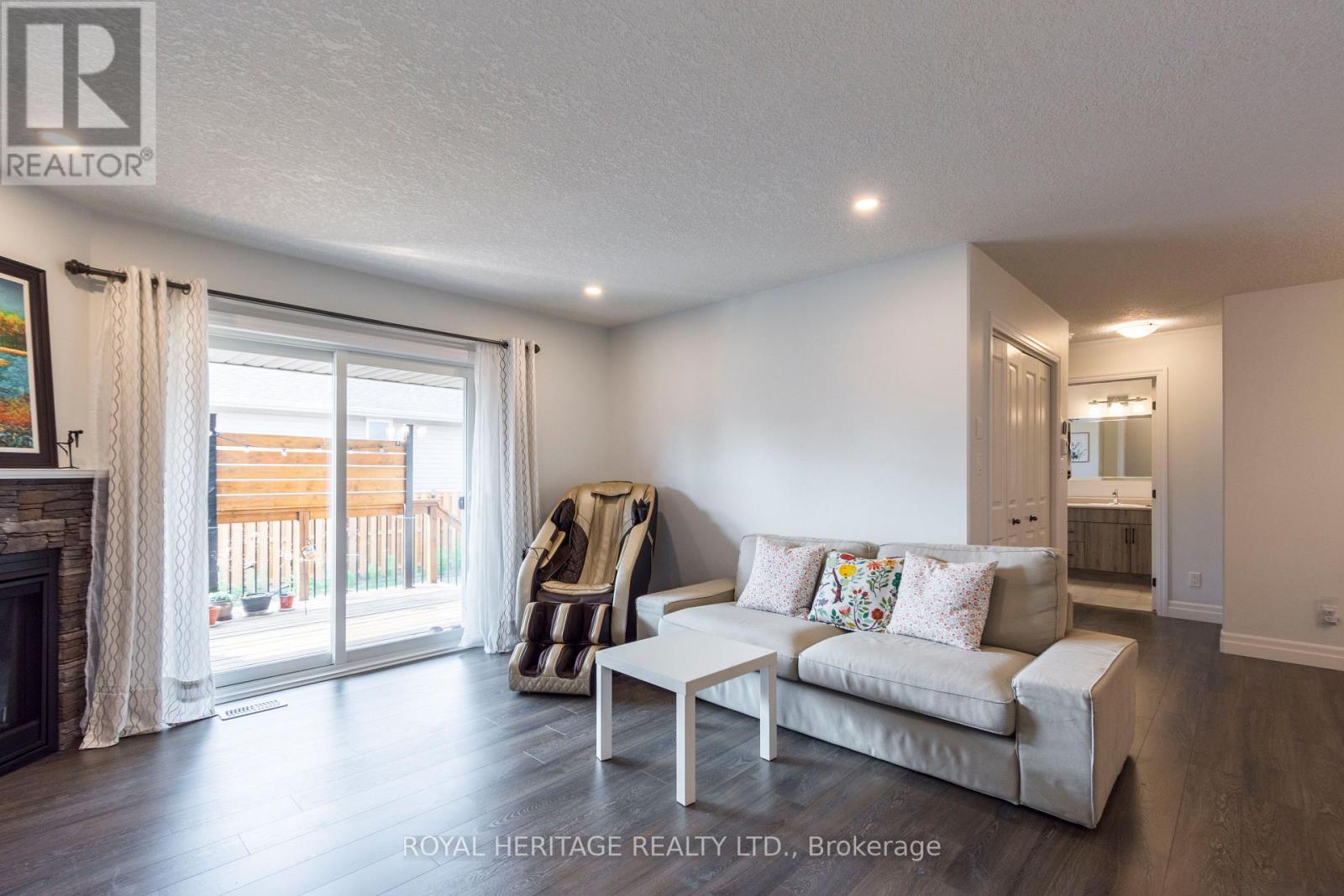 151 Rollins Drive, Belleville (Belleville Ward), Ontario  K8N 4J8 - Photo 14 - X12827176