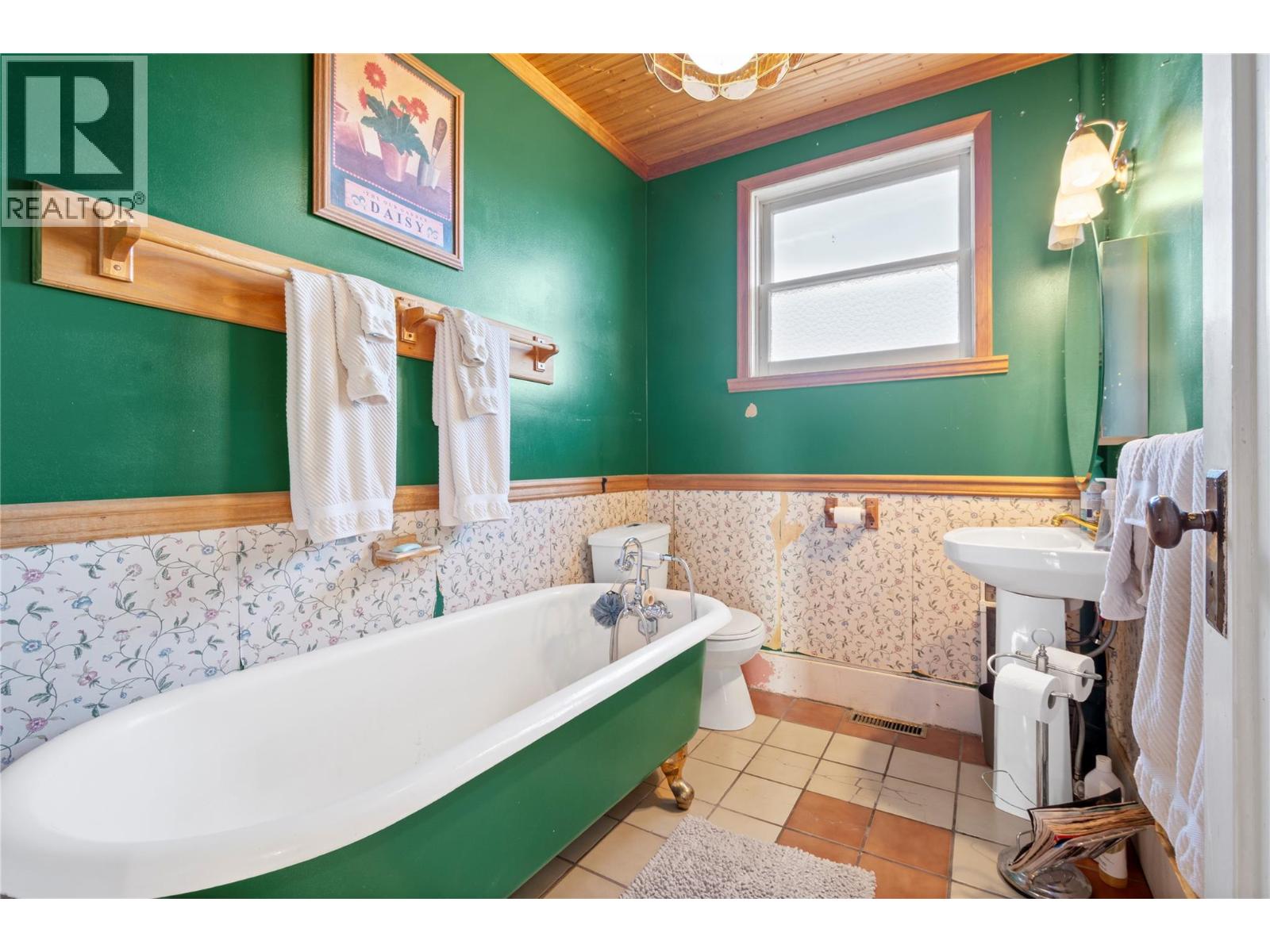 13606 Cooke Avenue, Summerland, British Columbia  V0H 1Z1 - Photo 12 - 10373113