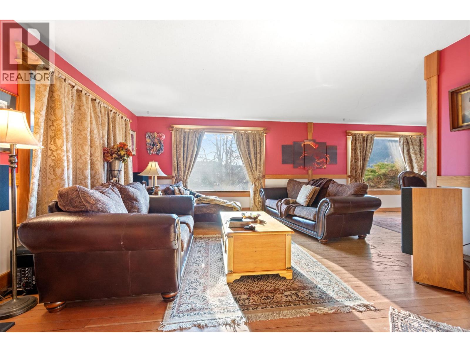 13606 Cooke Avenue, Summerland, British Columbia  V0H 1Z1 - Photo 4 - 10373113