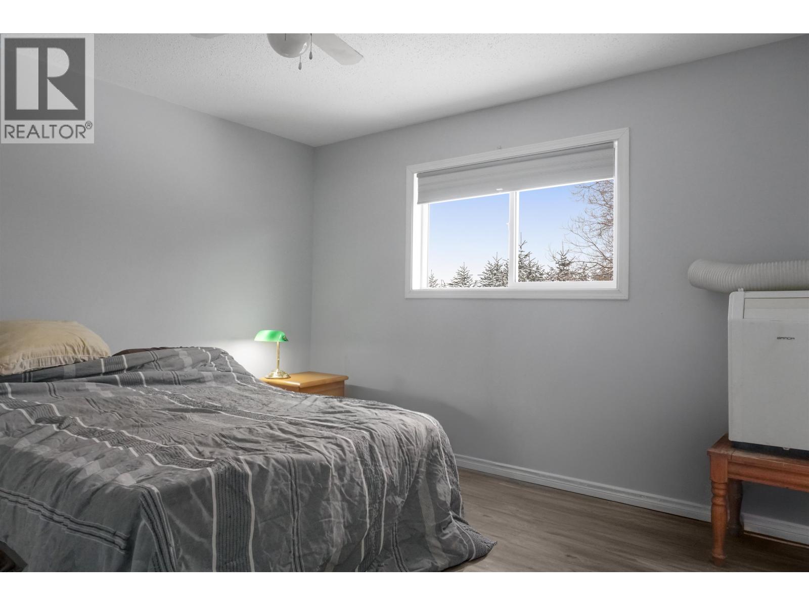 32 Smith Street, Kitimat, British Columbia  V8C 2L6 - Photo 11 - R3093833