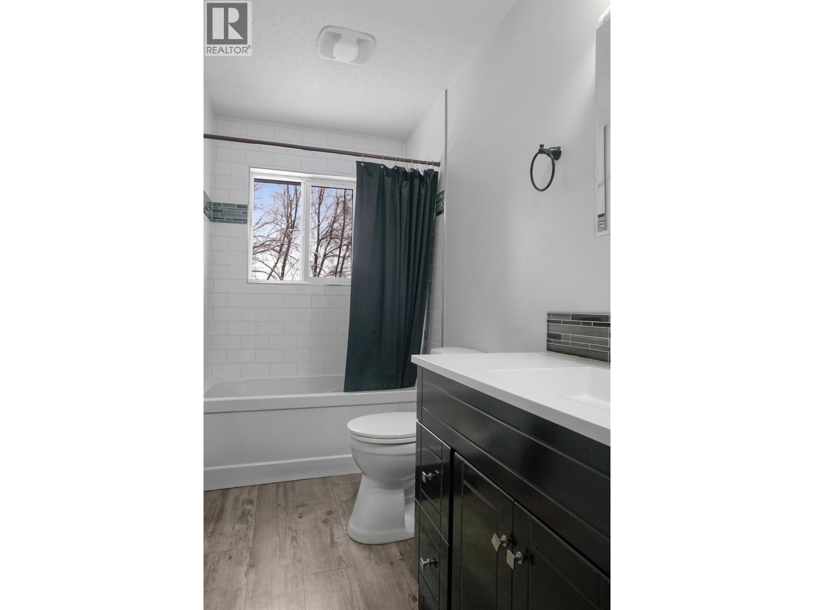 32 Smith Street, Kitimat, British Columbia  V8C 2L6 - Photo 14 - R3093833