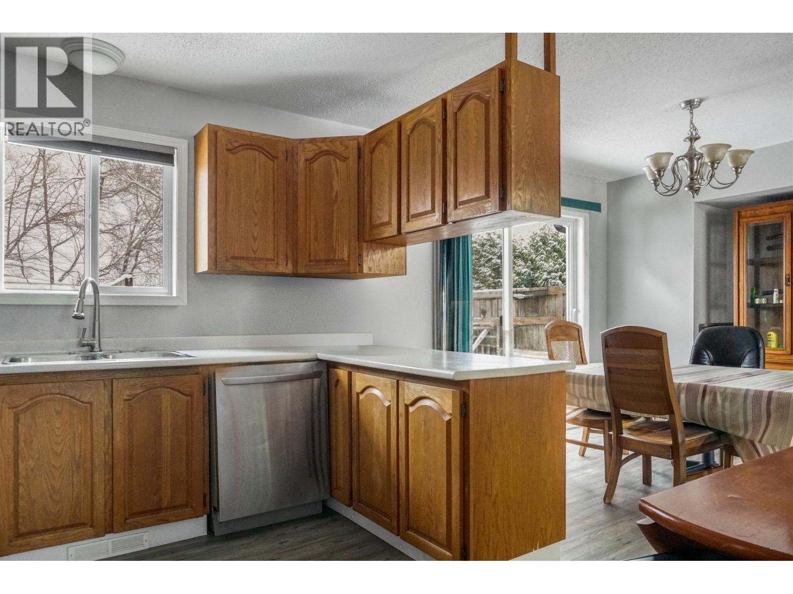 32 Smith Street, Kitimat, British Columbia  V8C 2L6 - Photo 6 - R3093833