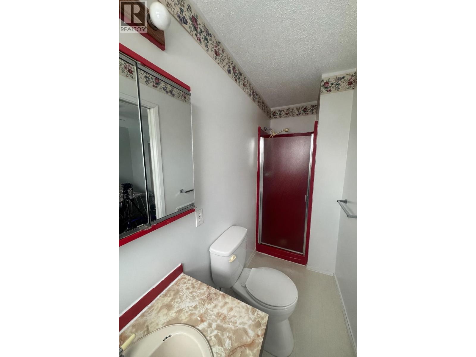 32 Smith Street, Kitimat, British Columbia  V8C 2L6 - Photo 12 - R3093833