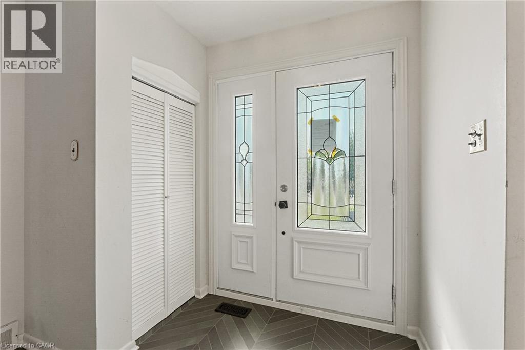 809 Smyth Road, Ottawa, Ontario  K1G 1P2 - Photo 5 - 40795383