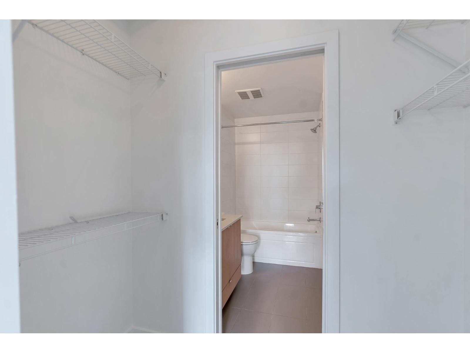 204 19567 64 Avenue, Surrey, British Columbia  V3S 7H8 - Photo 30 - R3092732