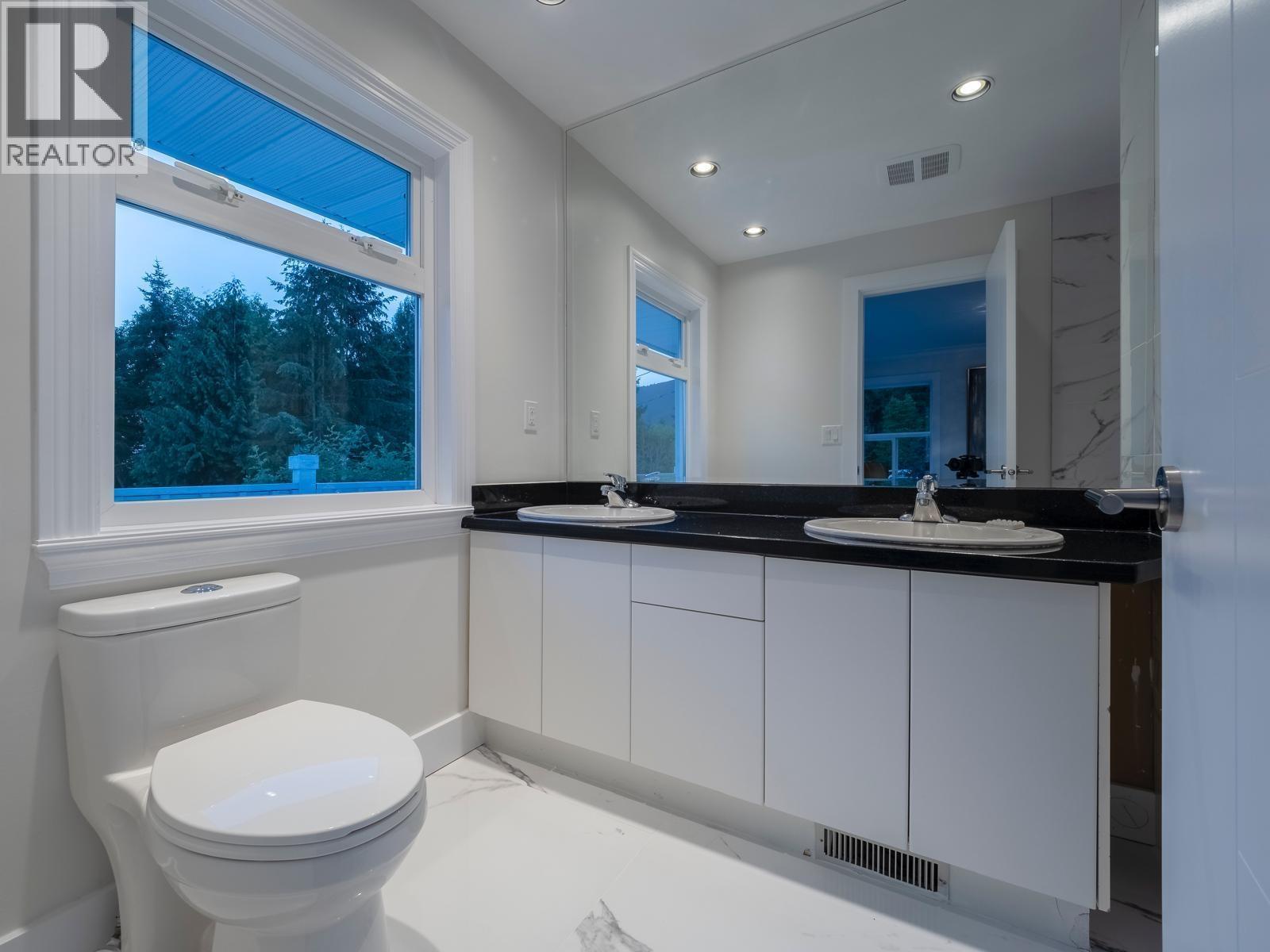 638 King Georges Way, West Vancouver, British Columbia  V7S 1S3 - Photo 10 - R3094012