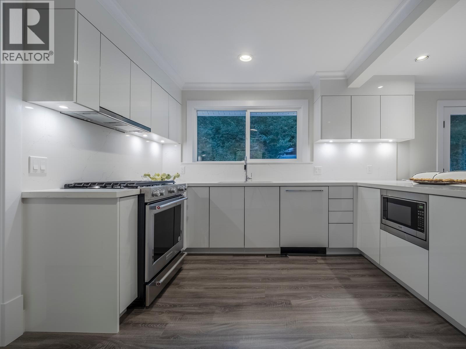 638 King Georges Way, West Vancouver, British Columbia  V7S 1S3 - Photo 6 - R3094012