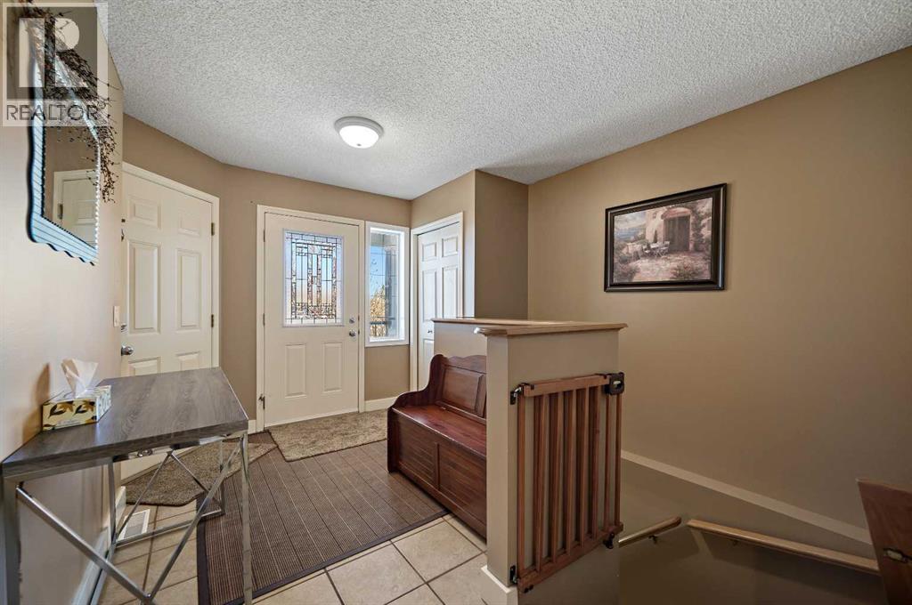 162 West Creek Bay, Chestermere, Alberta  T1X 1K7 - Photo 2 - A2288885