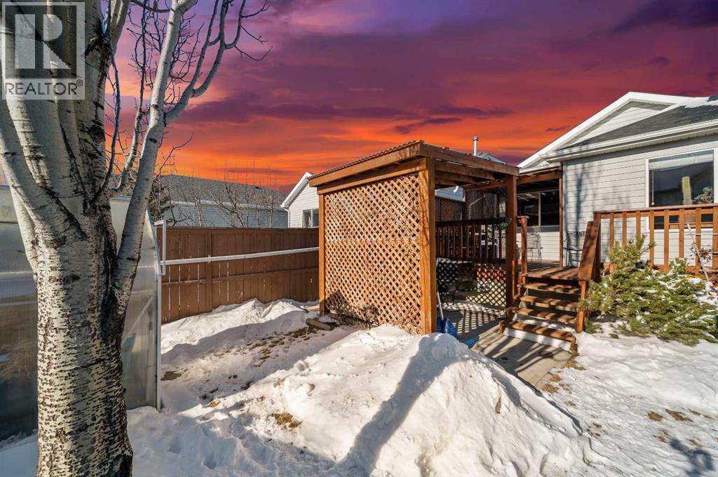 162 West Creek Bay, Chestermere, Alberta  T1X 1K7 - Photo 31 - A2288885