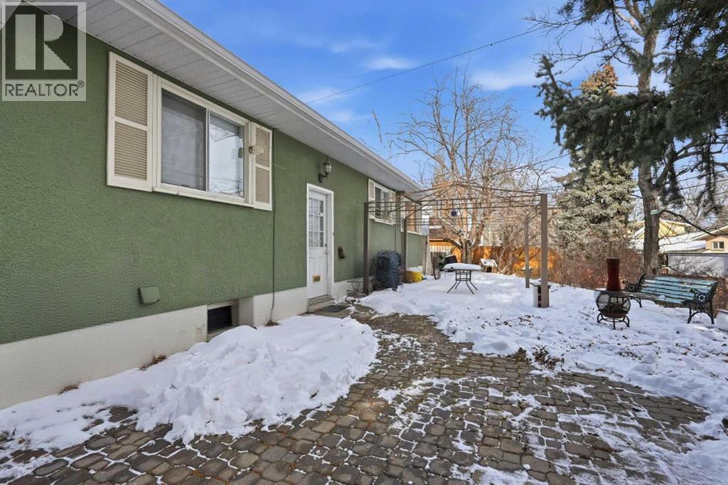 3 Hartford Place Nw, Calgary, Alberta  T2K 2A7 - Photo 15 - A2289161