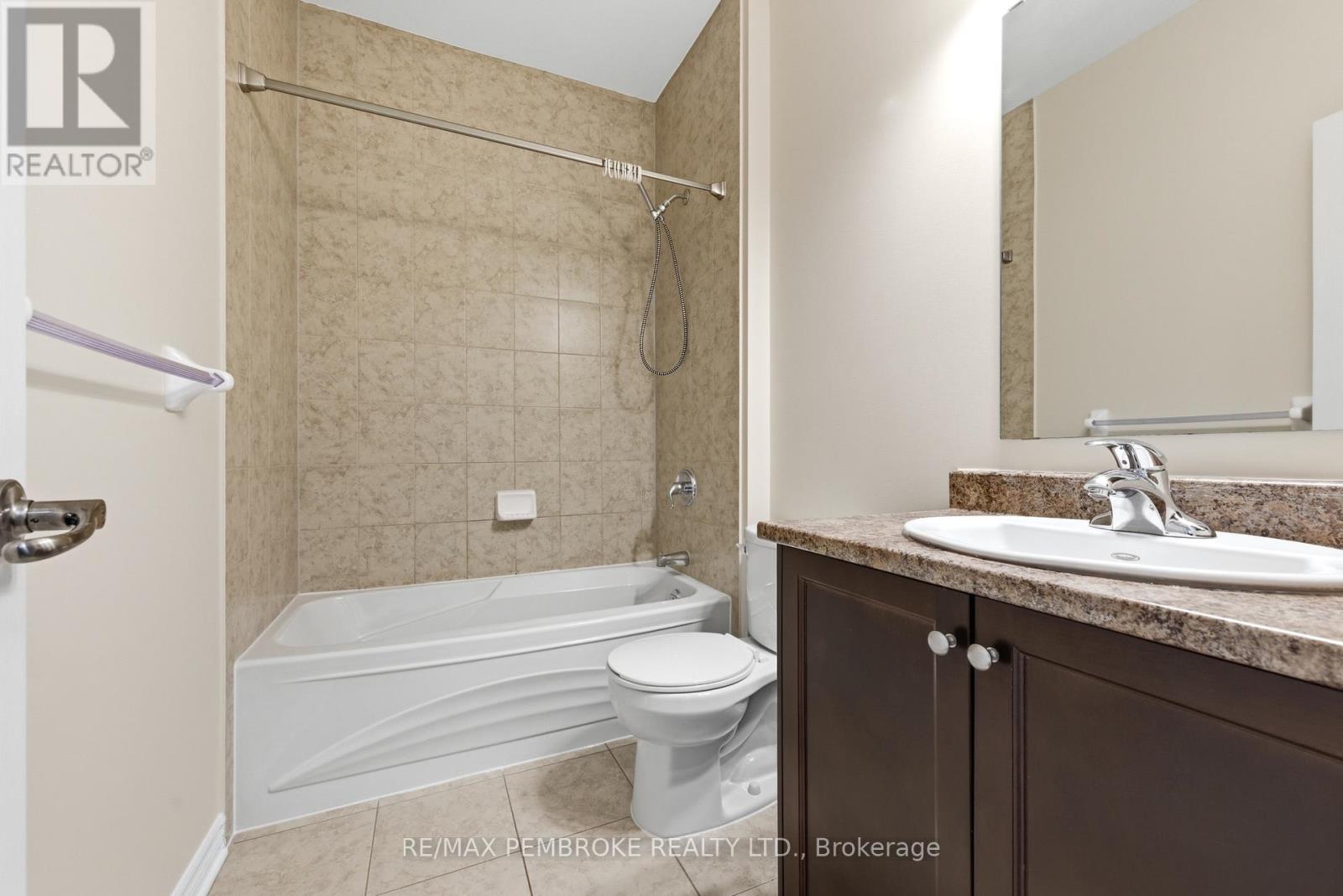 1005 Butler Boulevard, Petawawa, Ontario  K8H 0C2 - Photo 30 - X12827168