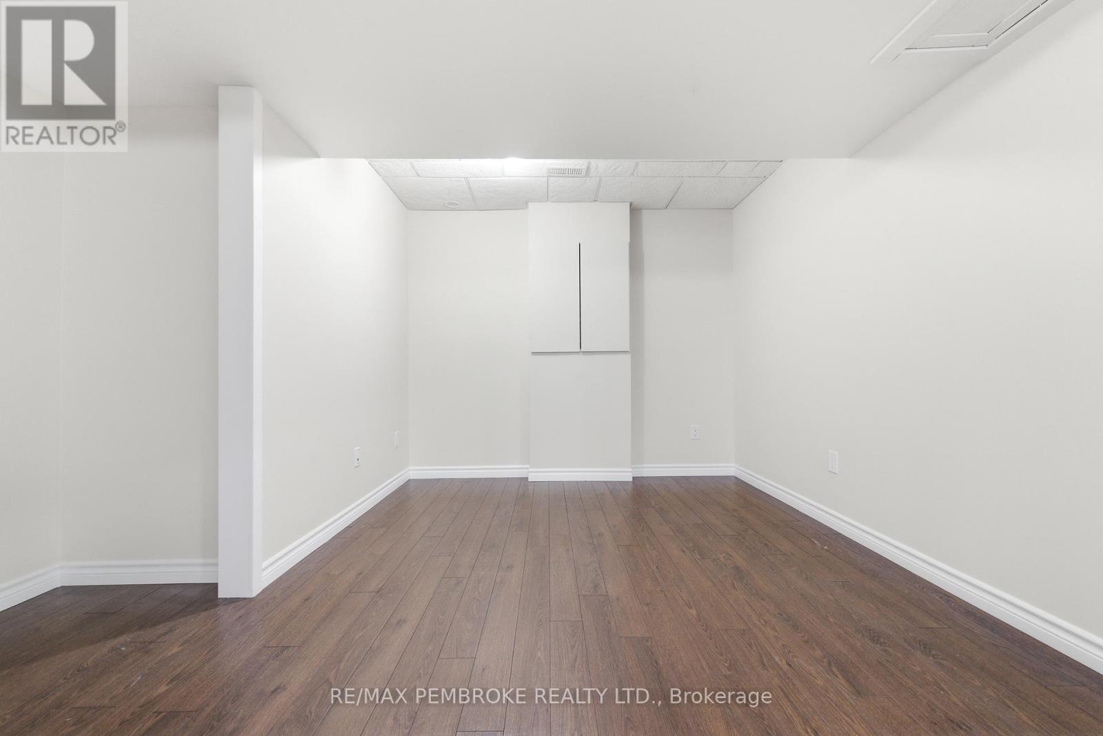 1005 Butler Boulevard, Petawawa, Ontario  K8H 0C2 - Photo 31 - X12827168