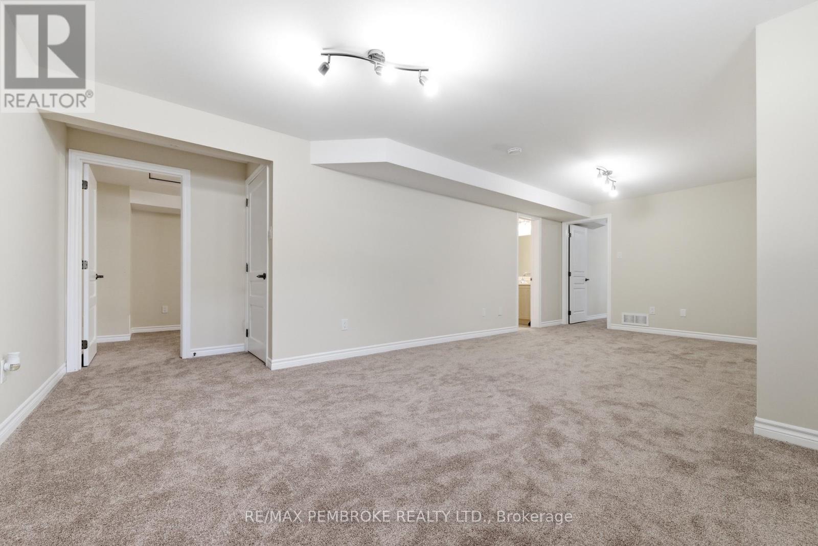 1005 Butler Boulevard, Petawawa, Ontario  K8H 0C2 - Photo 35 - X12827168