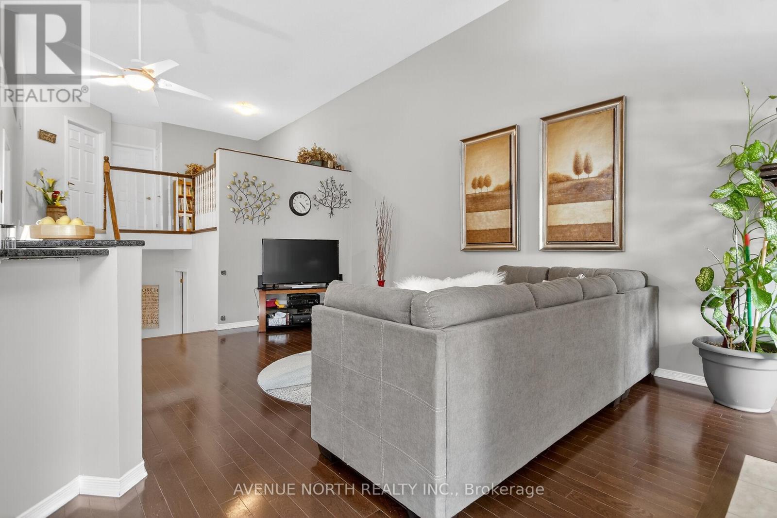 57 Macassa Circle, Ottawa, Ontario  K2T 1J8 - Photo 12 - X12827254