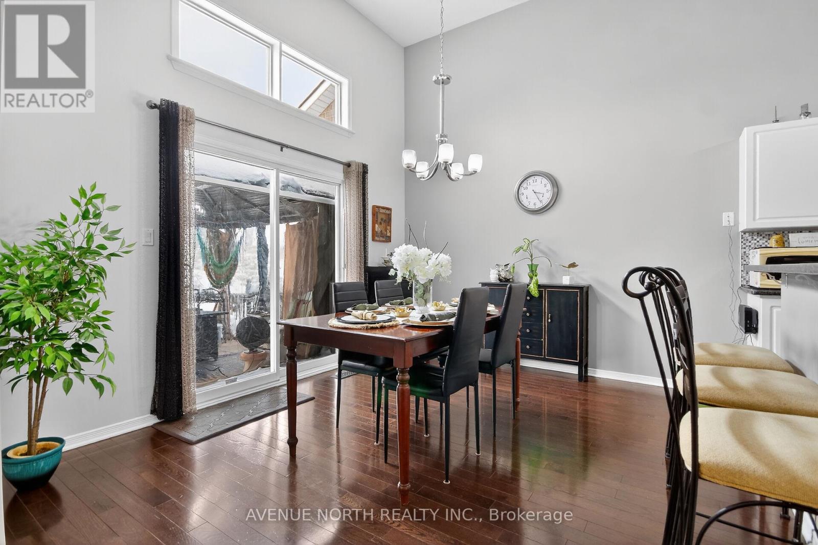 57 Macassa Circle, Ottawa, Ontario  K2T 1J8 - Photo 19 - X12827254