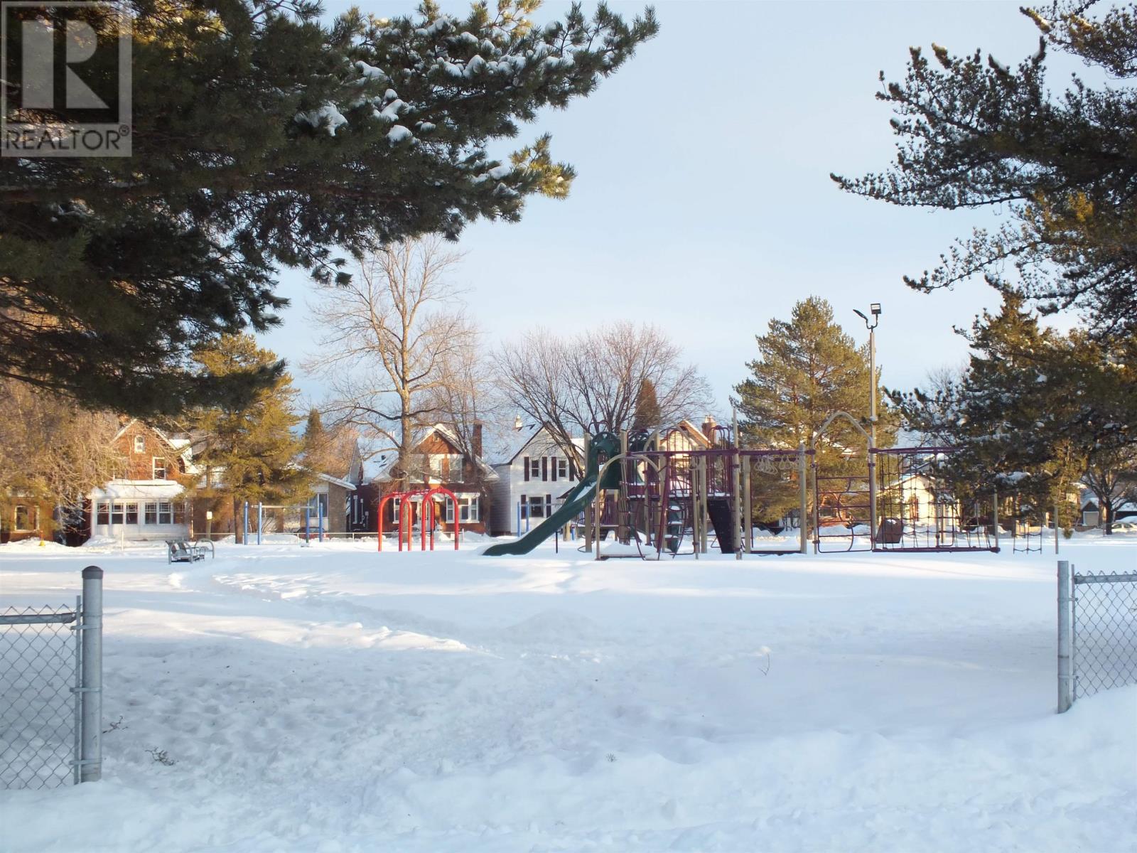 225 Balmoral St, Thunder Bay, Ontario  P7C 4J7 - Photo 26 - TB2600316