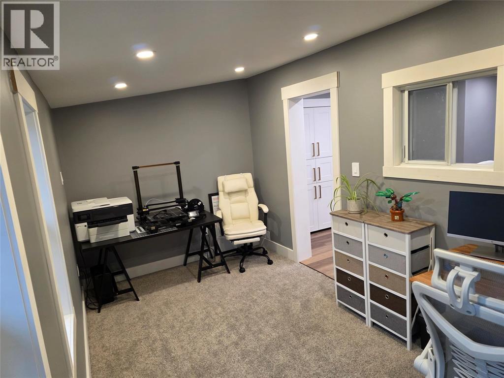 2565 Elizabeth Street, Oil Springs, Ontario  N0N 1P0 - Photo 16 - 25031658