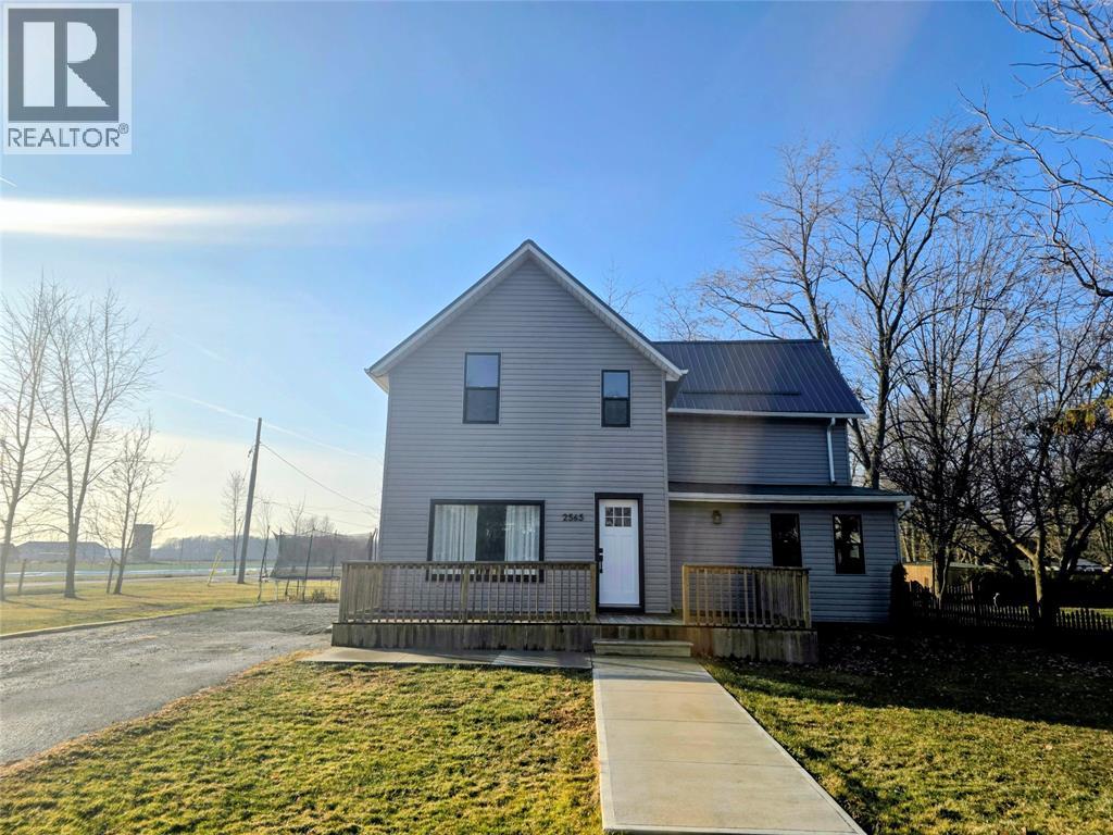 2565 Elizabeth Street, Oil Springs, Ontario  N0N 1P0 - Photo 2 - 25031658