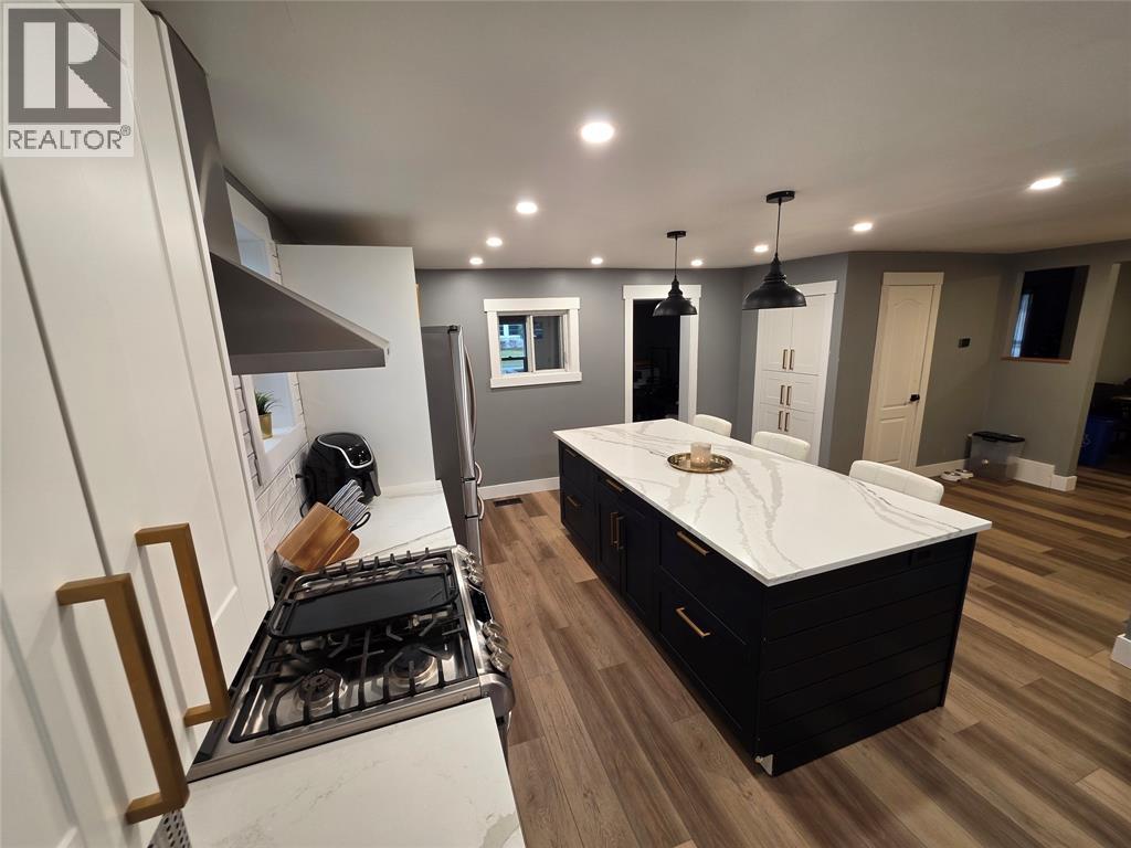 2565 Elizabeth Street, Oil Springs, Ontario  N0N 1P0 - Photo 12 - 25031658