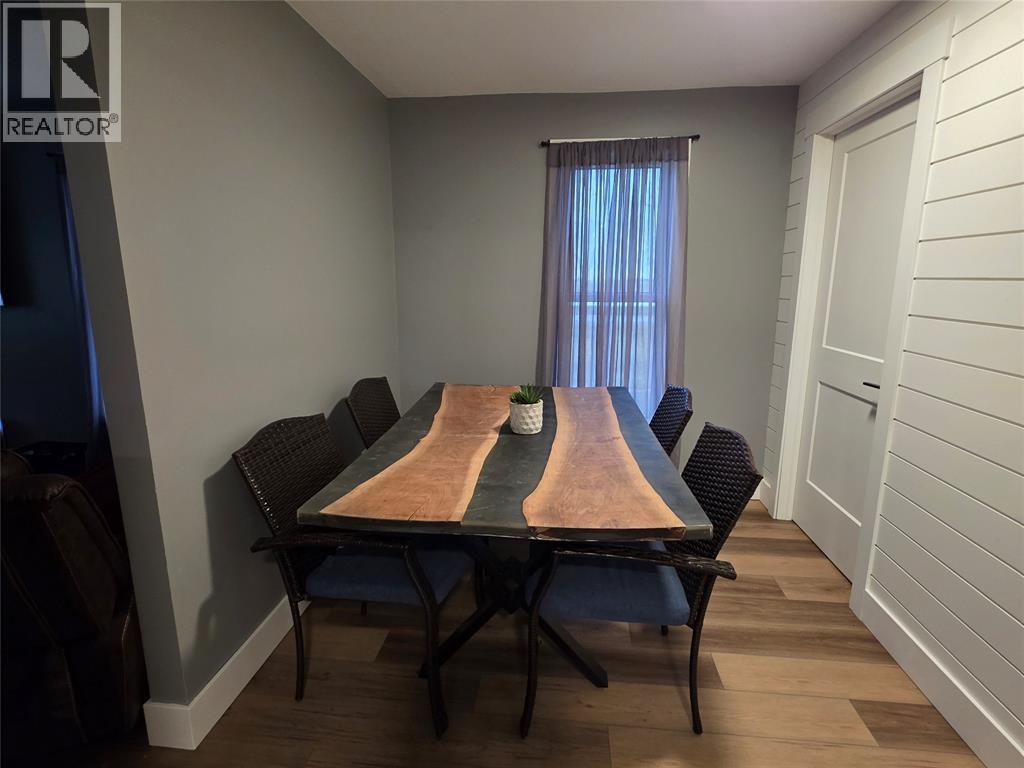 2565 Elizabeth Street, Oil Springs, Ontario  N0N 1P0 - Photo 8 - 25031658