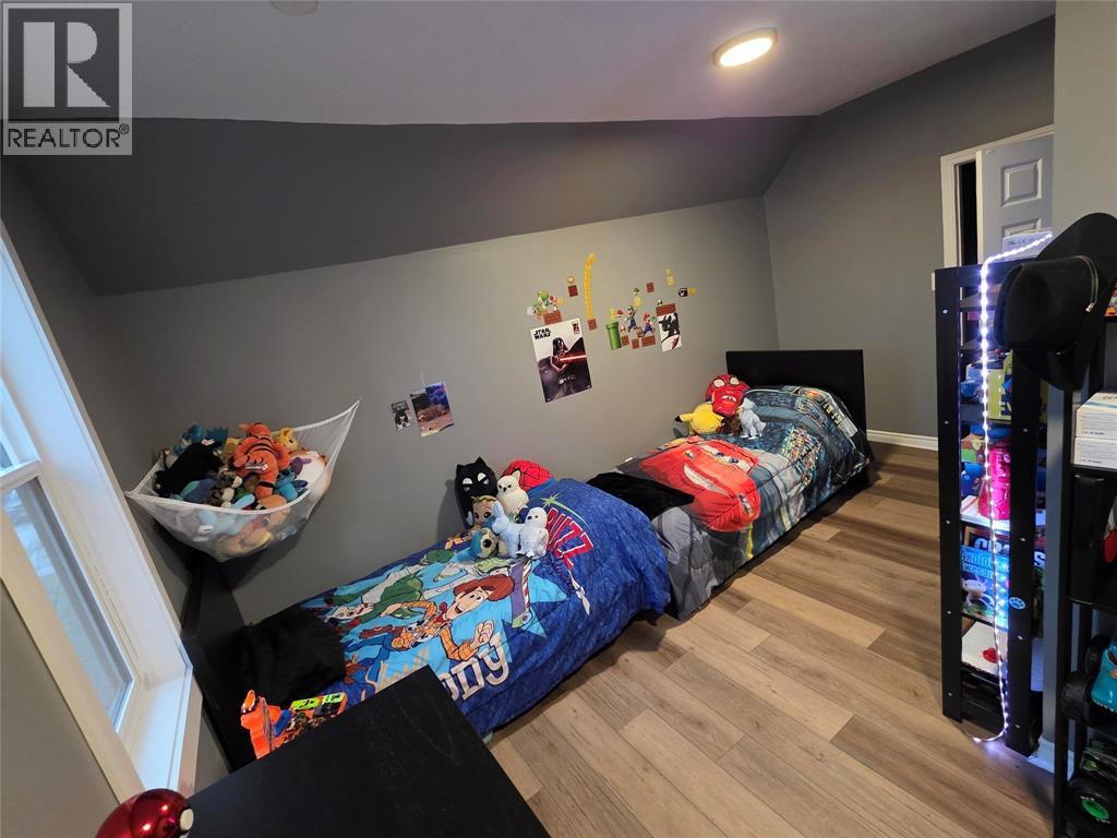 2565 Elizabeth Street, Oil Springs, Ontario  N0N 1P0 - Photo 23 - 25031658