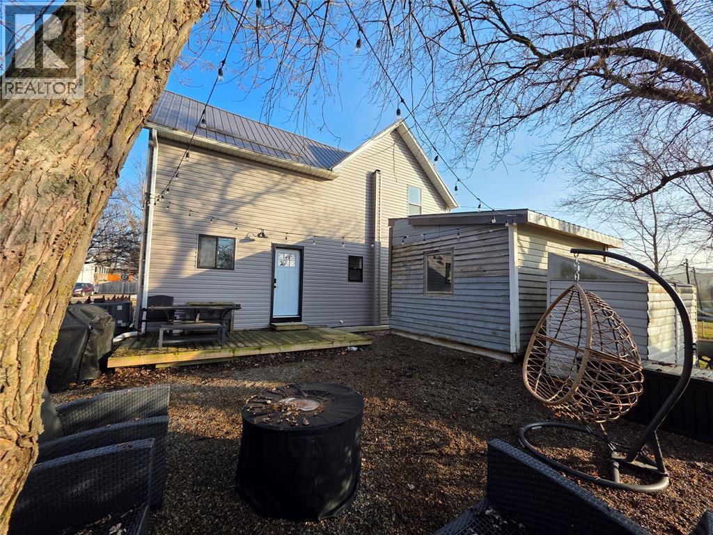 2565 Elizabeth Street, Oil Springs, Ontario  N0N 1P0 - Photo 36 - 25031658