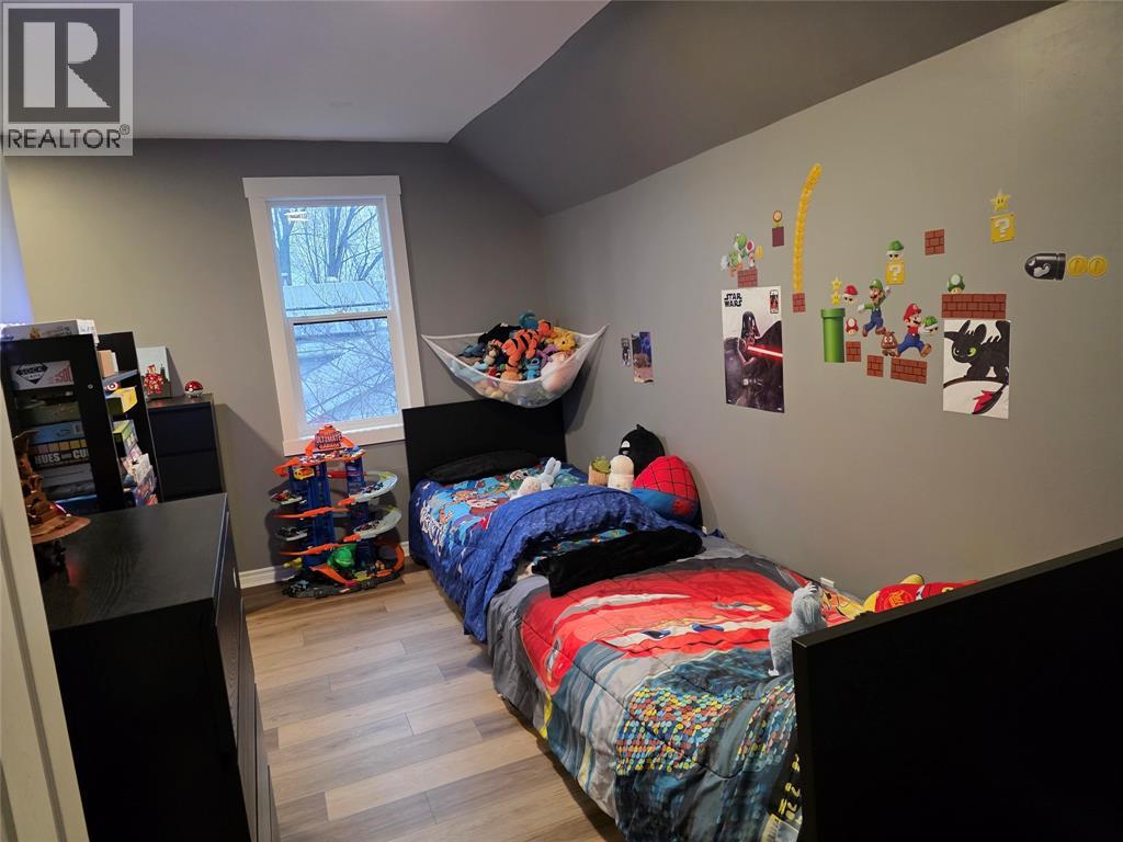 2565 Elizabeth Street, Oil Springs, Ontario  N0N 1P0 - Photo 21 - 25031658