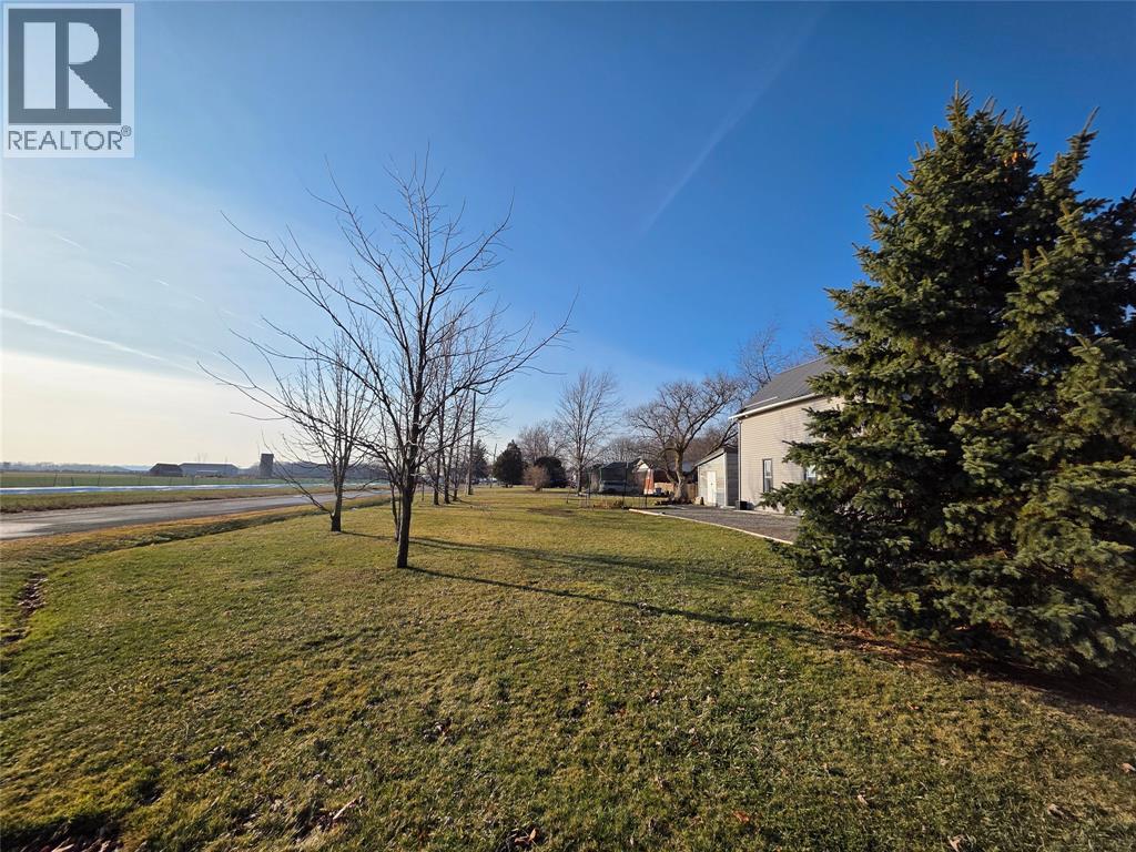 2565 Elizabeth Street, Oil Springs, Ontario  N0N 1P0 - Photo 35 - 25031658