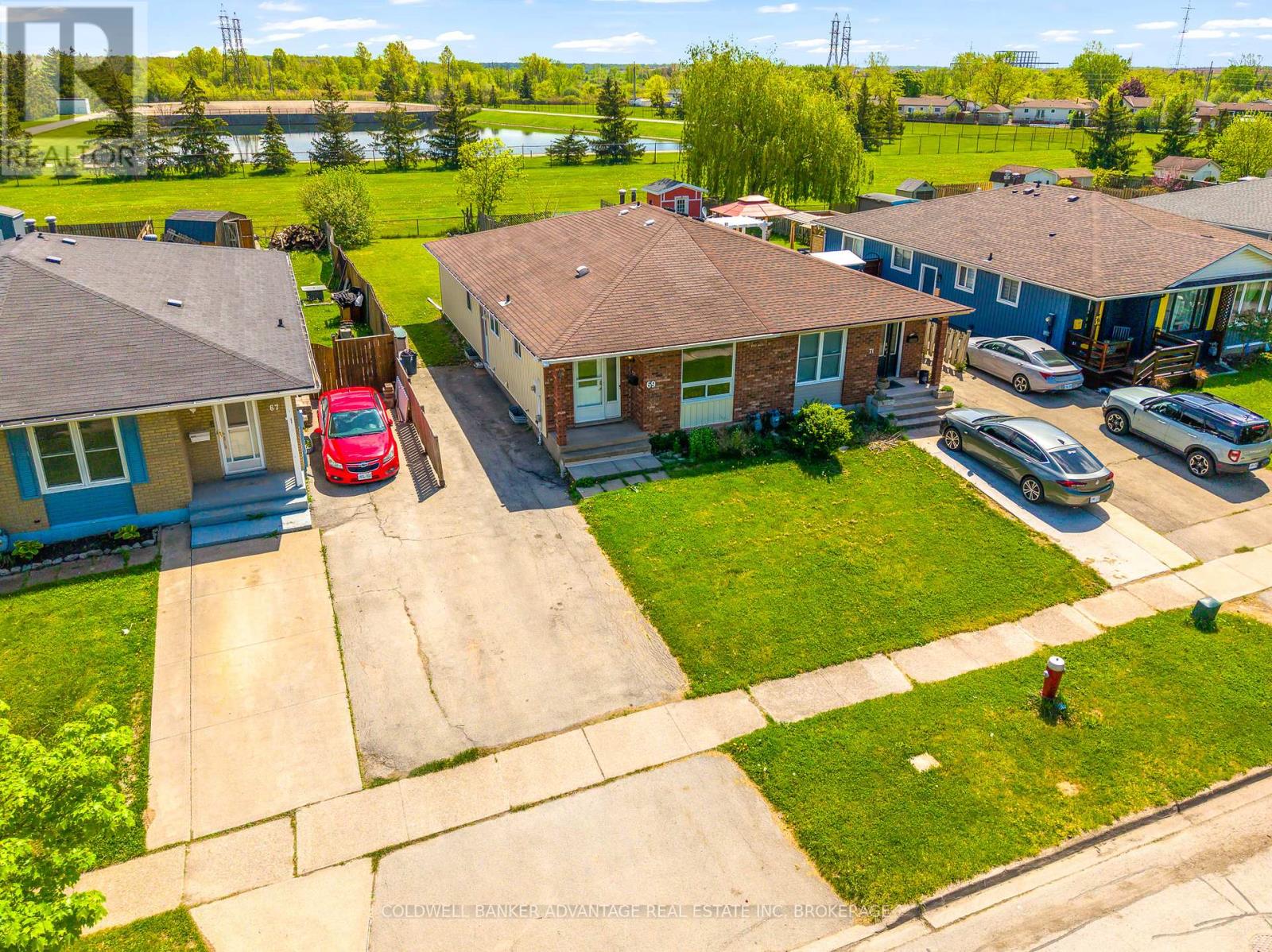 69 Marc Boulevard, Welland, Ontario  L3B 5V2 - Photo 2 - X12827206