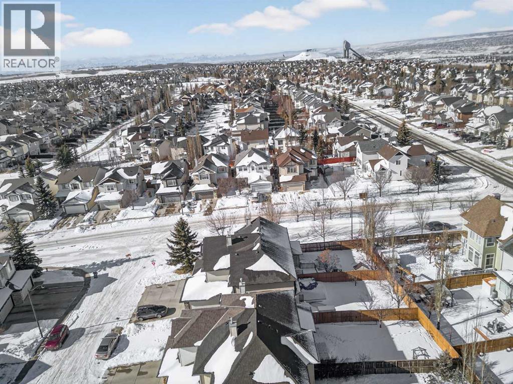 10 Cougar Ridge Bay Sw, Calgary, Alberta  T3H 4X6 - Photo 43 - A2288492