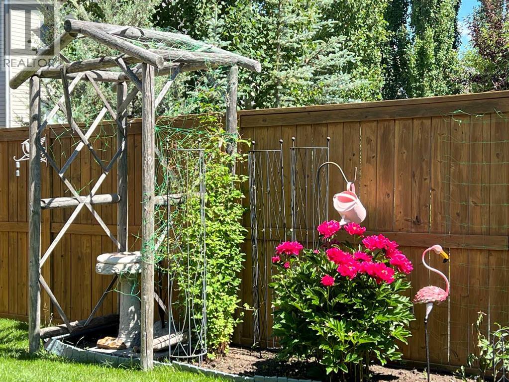 10 Cougar Ridge Bay Sw, Calgary, Alberta  T3H 4X6 - Photo 38 - A2288492