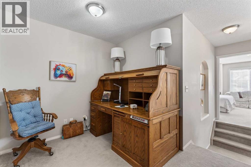 10 Cougar Ridge Bay Sw, Calgary, Alberta  T3H 4X6 - Photo 25 - A2288492