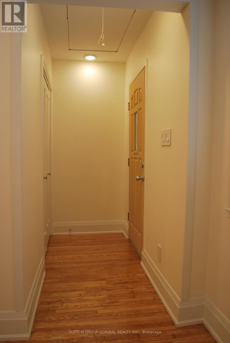 89 Rumsey Road, Toronto, Ontario  M4G 1P1 - Photo 8 - C12811358