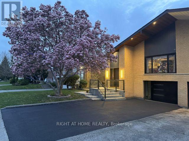 2814 Windjammer Road, Mississauga, Ontario  L5L 1T7 - Photo 1 - W12826670