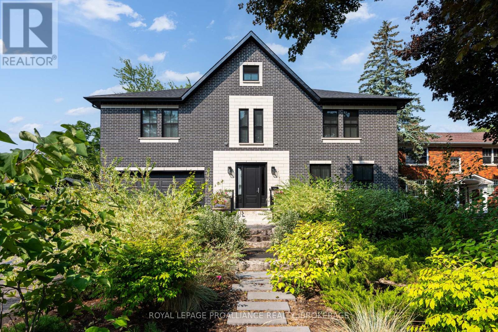 124 CHURCHILL CRESCENT, Kingston, Ontario