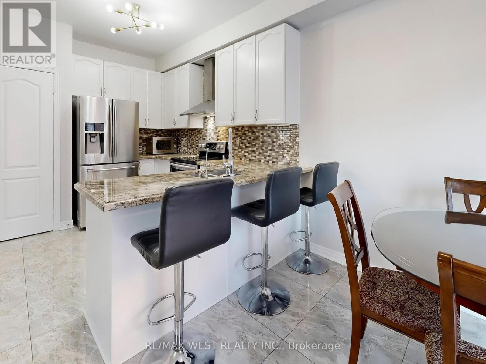 56 Planter Crescent, Vaughan, Ontario  L4H 2V5 - Photo 15 - N12827252